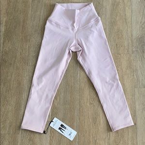 Alo High Waist Airbrush Capri with Tags - mauve